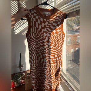 Willow & Wind Geometric Burnt Orange and Cream Knitted Fitted Mini Dress